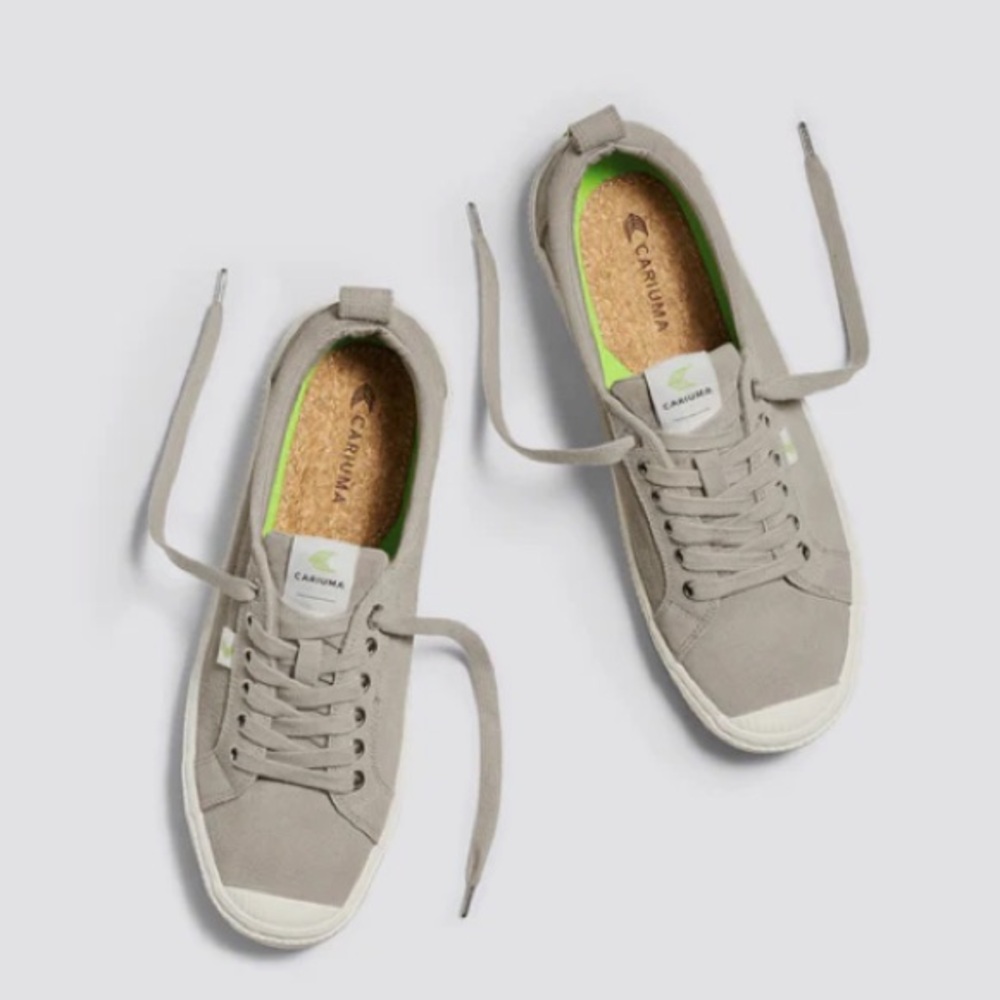 Cariuma Sneakers